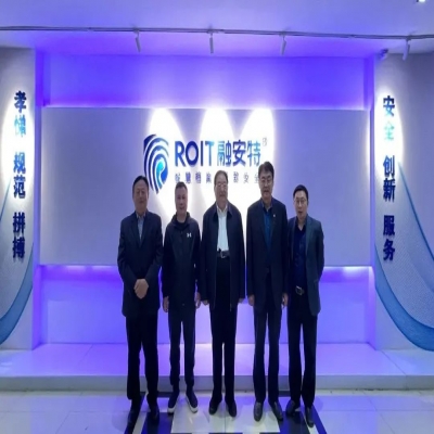 野草詩(shī)社社長(zhǎng)李殿仁中將蒞臨融安特股份開(kāi)展調(diào)研工作